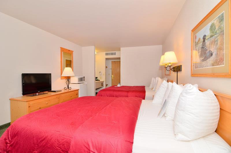 Best Western Yellowstone Crossing Laurel Room photo